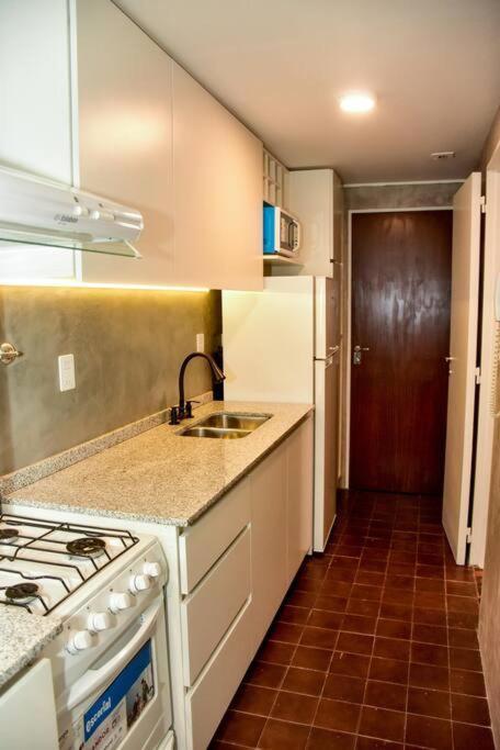 Departamento Peatonal Sarmiento Pleno Centro 3-4 Personas, Con Cochera Gratis ! Apartamento