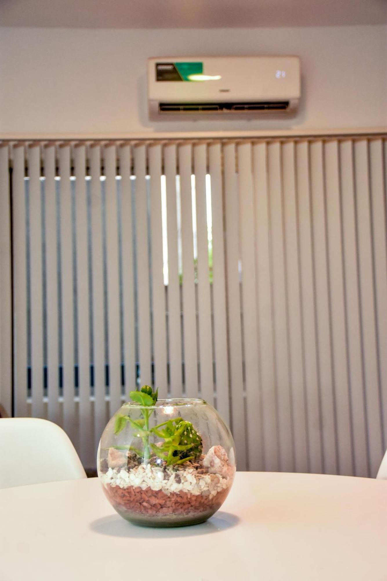 Departamento Peatonal Sarmiento Pleno Centro 3-4 Personas, Con Cochera Gratis ! Apartamento *